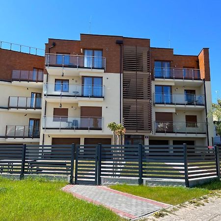 Baltic Vip Nowe Apartamenty Blisko Plazy Реваль Экстерьер фото