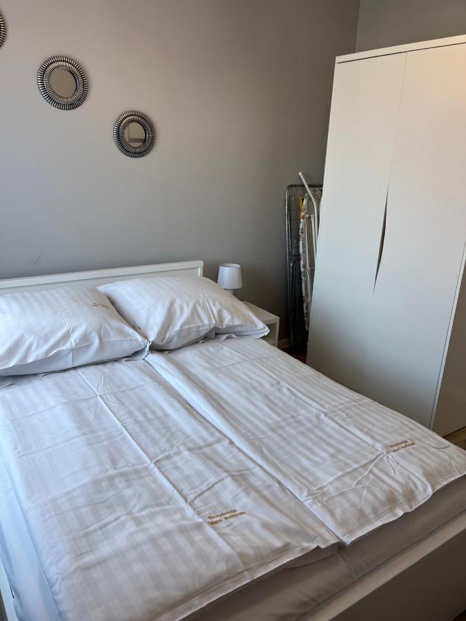 Baltic Vip Nowe Apartamenty Blisko Plazy Реваль Экстерьер фото
