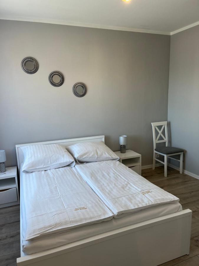 Baltic Vip Nowe Apartamenty Blisko Plazy Реваль Экстерьер фото
