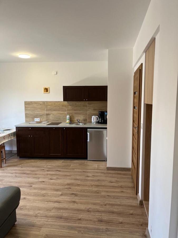 Baltic Vip Nowe Apartamenty Blisko Plazy Реваль Экстерьер фото