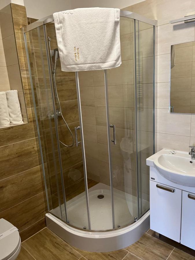 Baltic Vip Nowe Apartamenty Blisko Plazy Реваль Экстерьер фото