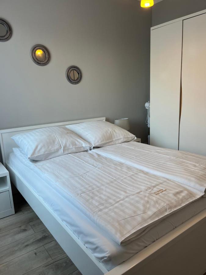 Baltic Vip Nowe Apartamenty Blisko Plazy Реваль Экстерьер фото