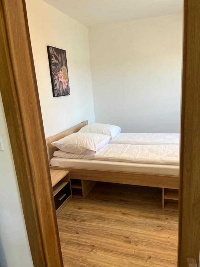 Baltic Vip Nowe Apartamenty Blisko Plazy Реваль Экстерьер фото