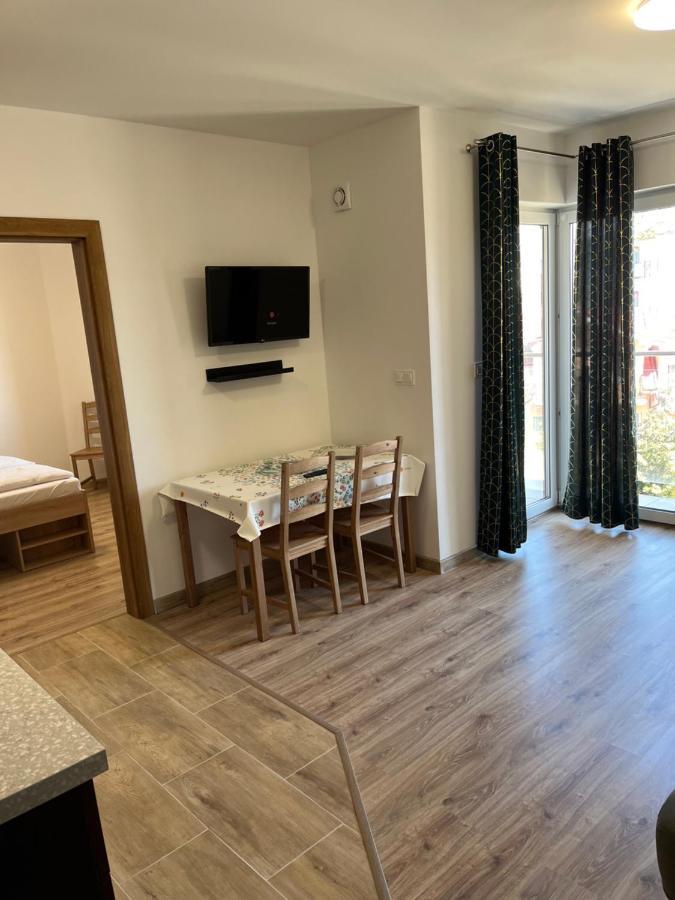 Baltic Vip Nowe Apartamenty Blisko Plazy Реваль Экстерьер фото