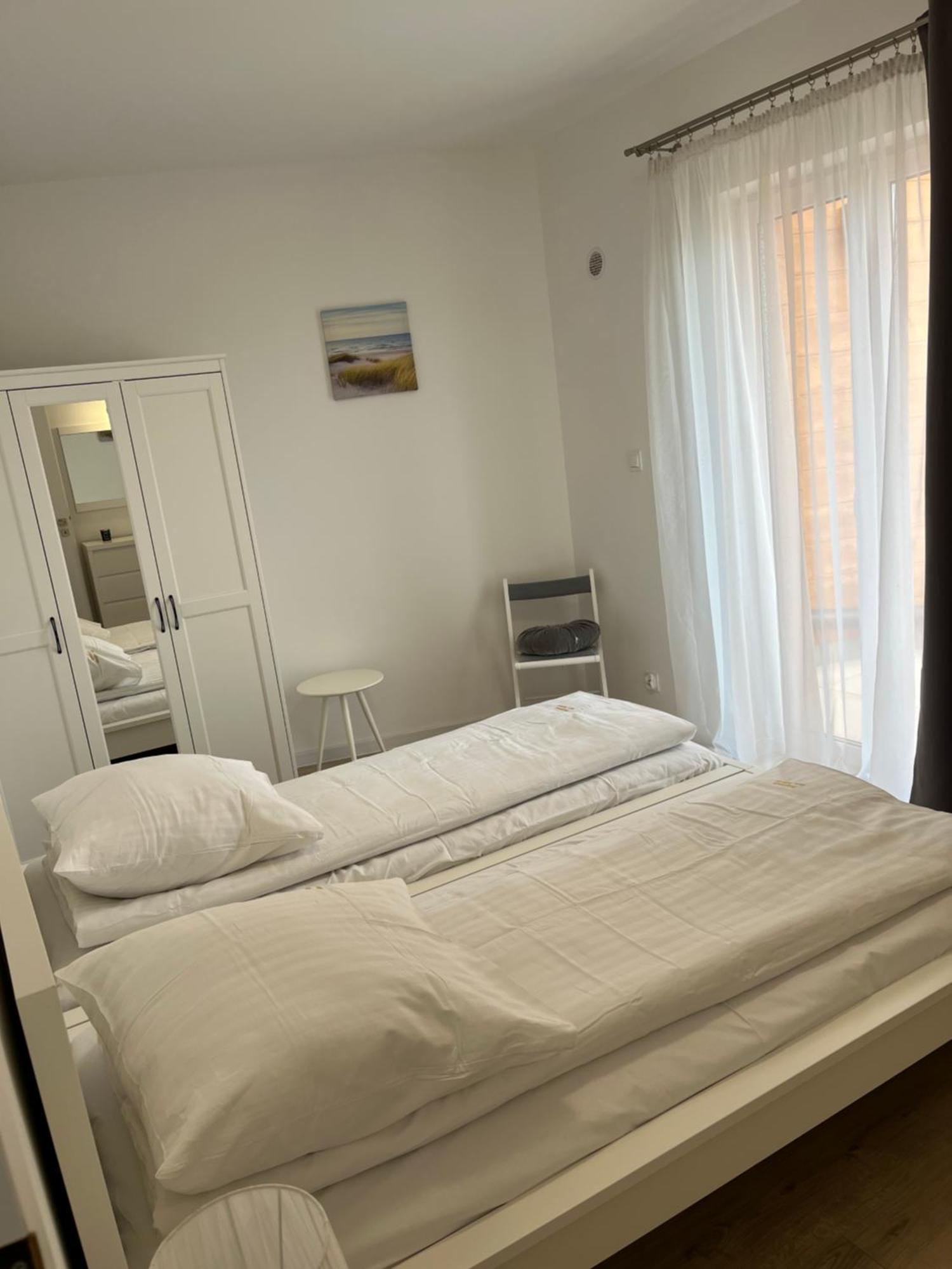 Baltic Vip Nowe Apartamenty Blisko Plazy Реваль Экстерьер фото