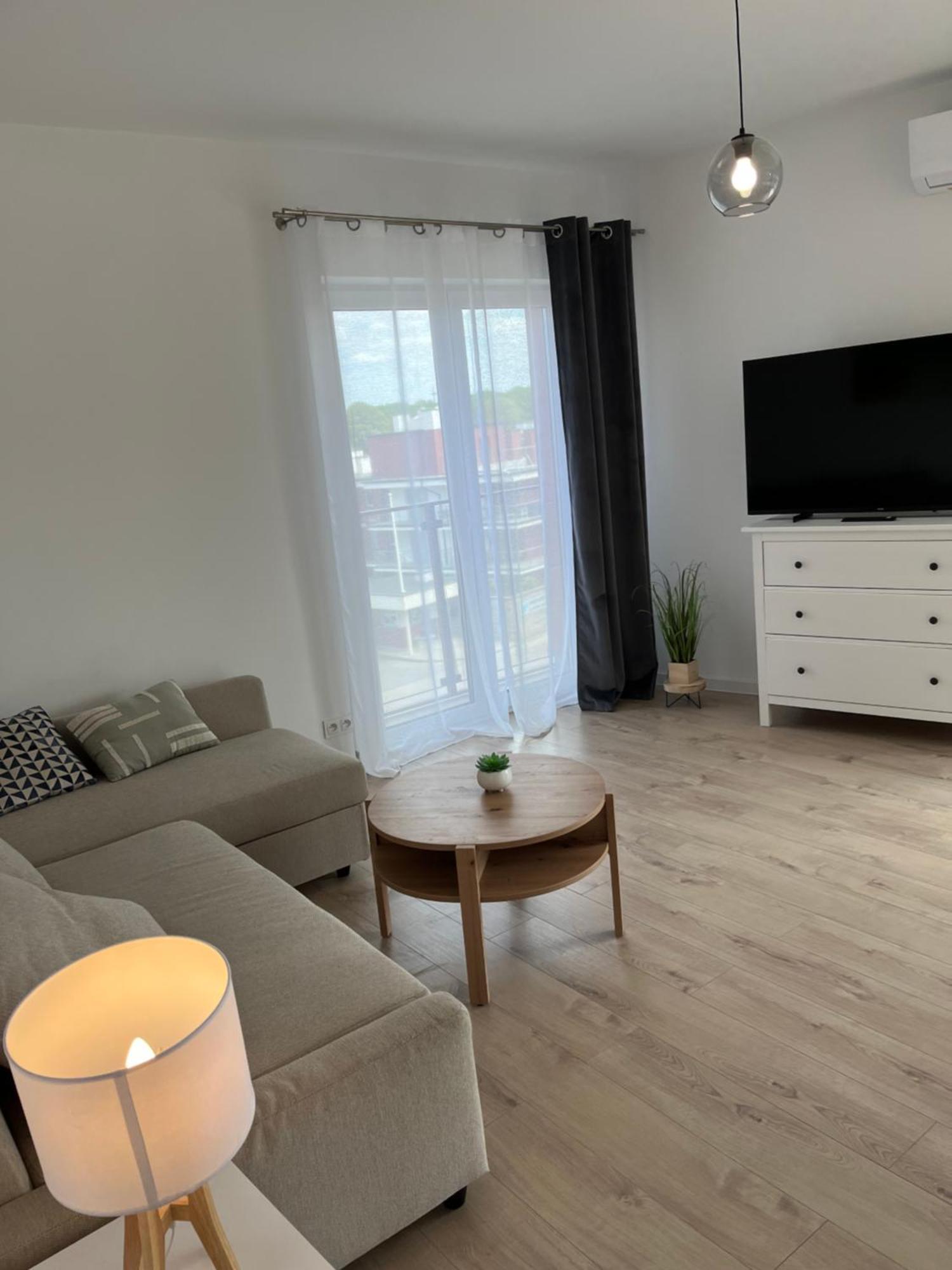 Baltic Vip Nowe Apartamenty Blisko Plazy Реваль Экстерьер фото